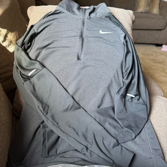 Nike Dri-FIT Gray Running Pullover - Reflective - Size Medium - Picture 2 of 5